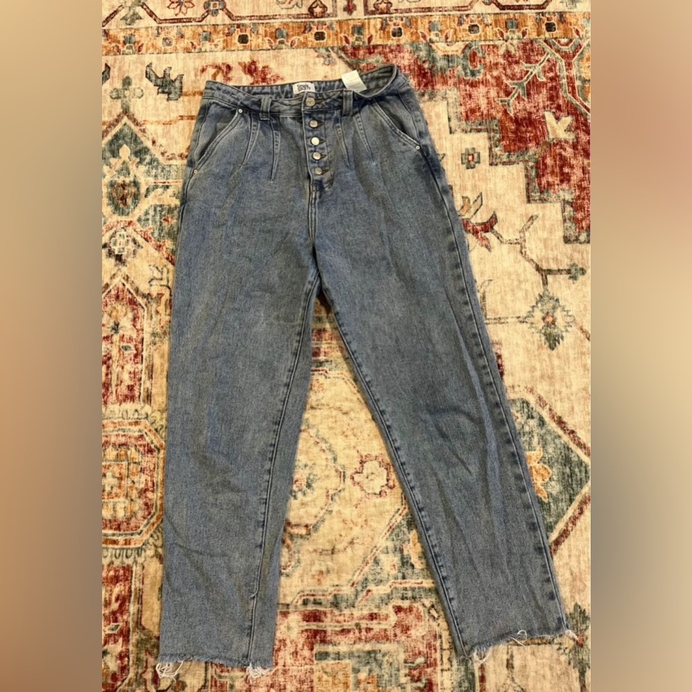 Size 6 pleated jeans
